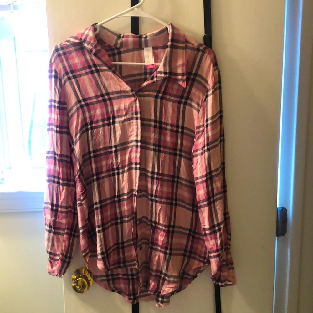 Pink flannel button up Lg